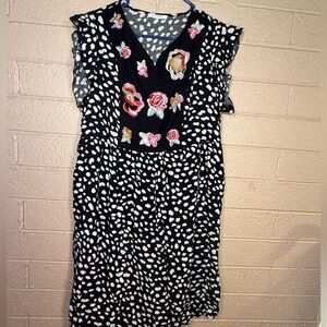 Kirundo Floral Embroidered Black and White Dress